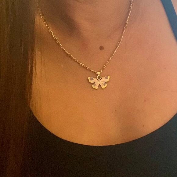 2/$30 Butterfly Wish Necklace Necklace Gold Tone Pastel Pink Memory Love Spring - Picture 3 of 4